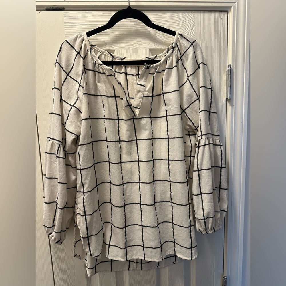 Women's Black and White Grid Pattern Top - Linen